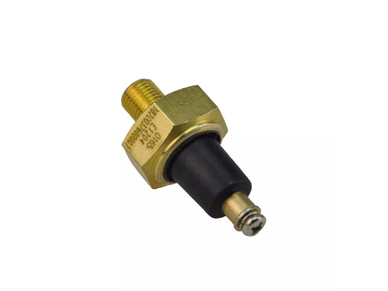 Garanta a segurança do seu veículo com o Indicador da Pressão do Óleo do Motor Cebolinha. Este sensor é essencial para monitorar a pressão do óleo do motor, garantindo o seu bom funcionamento e prevenindo danos graves ao sistema. Com ele, você terá a certeza de estar sempre com a pressão do óleo adequada, evitando problemas mecânicos e prolongando a vida útil do motor.